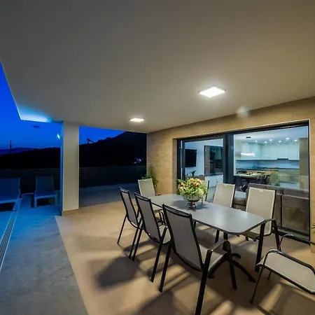 Willa Luxury Bellevue Podstrana